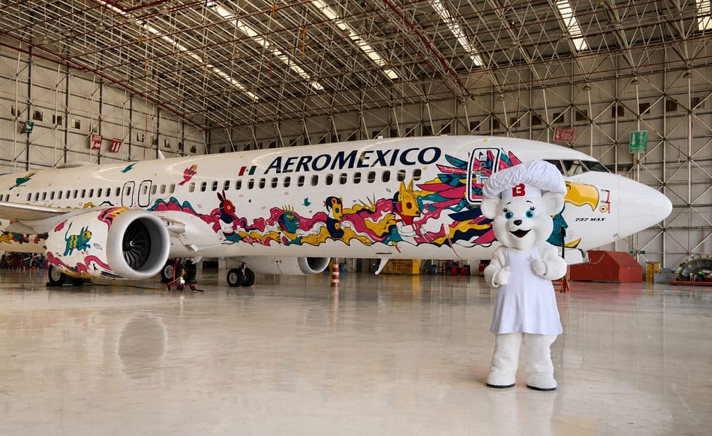 Aeroméxico y Grupo Bimbo sellan una alianza pionera para reducir emisiones en la aviación